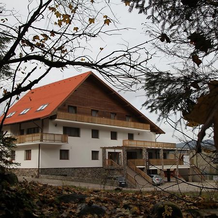 Hotel Zana Vaii Arieşeni Exterior foto