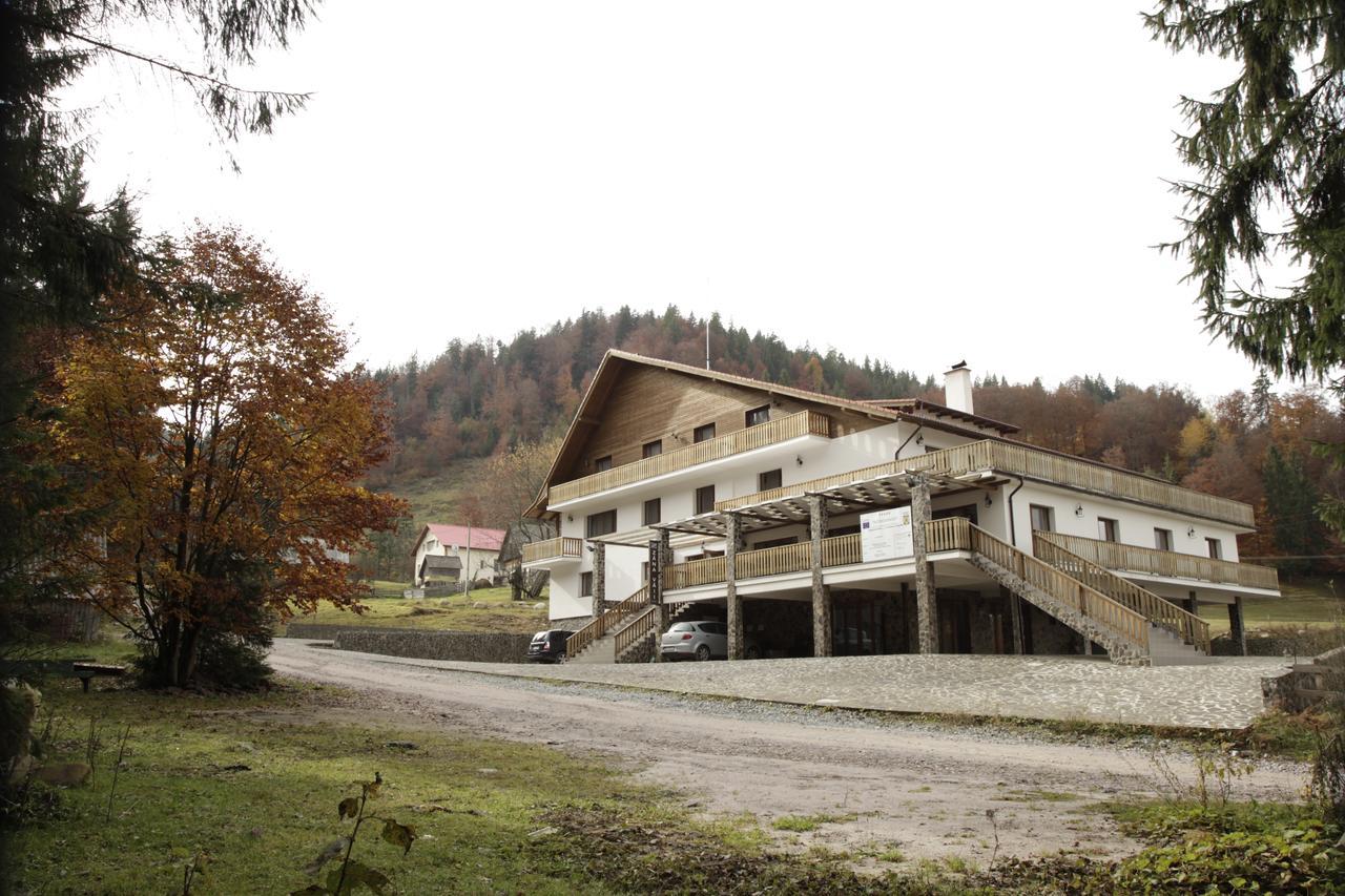 Hotel Zana Vaii Arieşeni Exterior foto